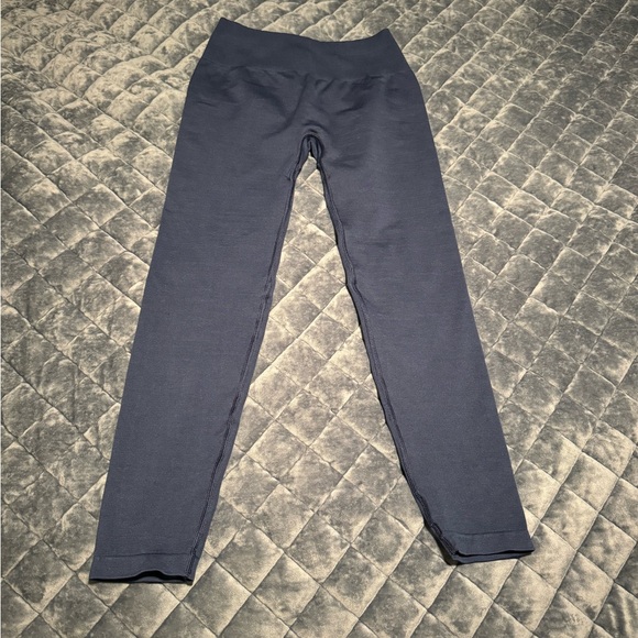 Women’s Best Define Scrunch Seamless 7/8 Leggings - Picture 2 of 4